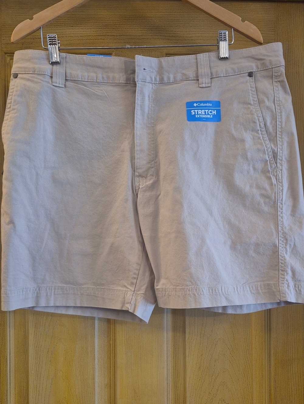Columbia Sportswear Company 38" Waist 8" Length Beige Mens Flex Roc Short Unisex